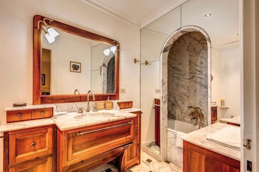 Apartment Giulio Agricola Rome